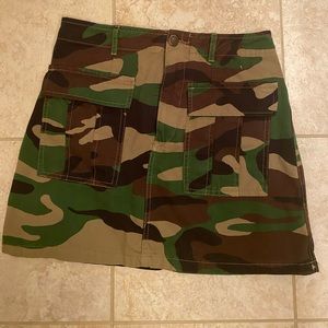 Zara Camo Skirt Size M NWOT